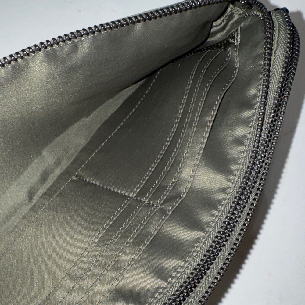 lululemon athletica Olive Wristlet Clutch with Black Strap - Picture 7 of 9